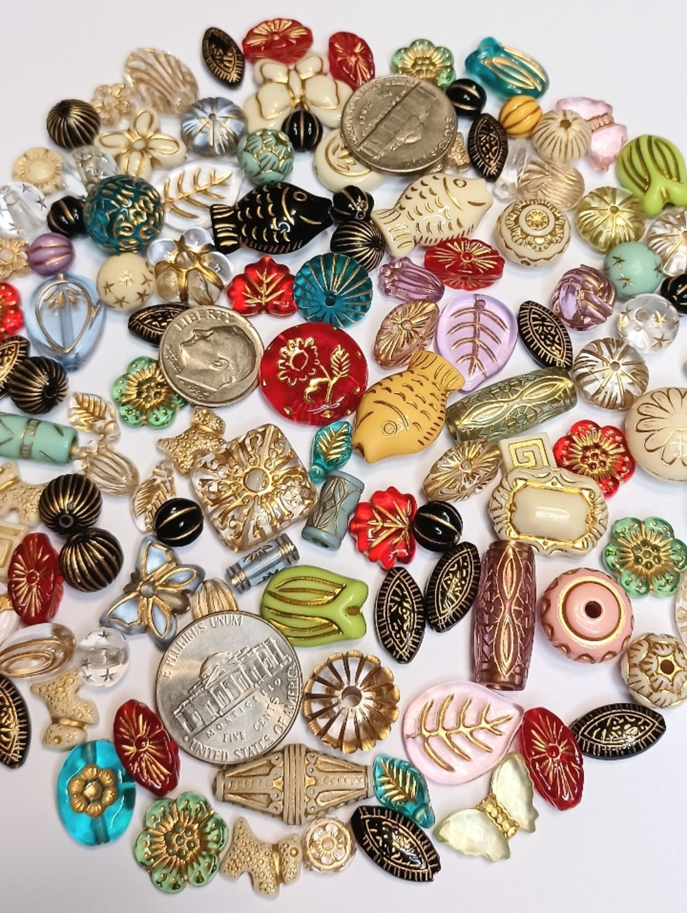 Vintage Acrylic Beads for Jewelry Making - Picture 2 of 4